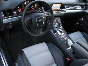 Audi S8 2008 года  (NA)